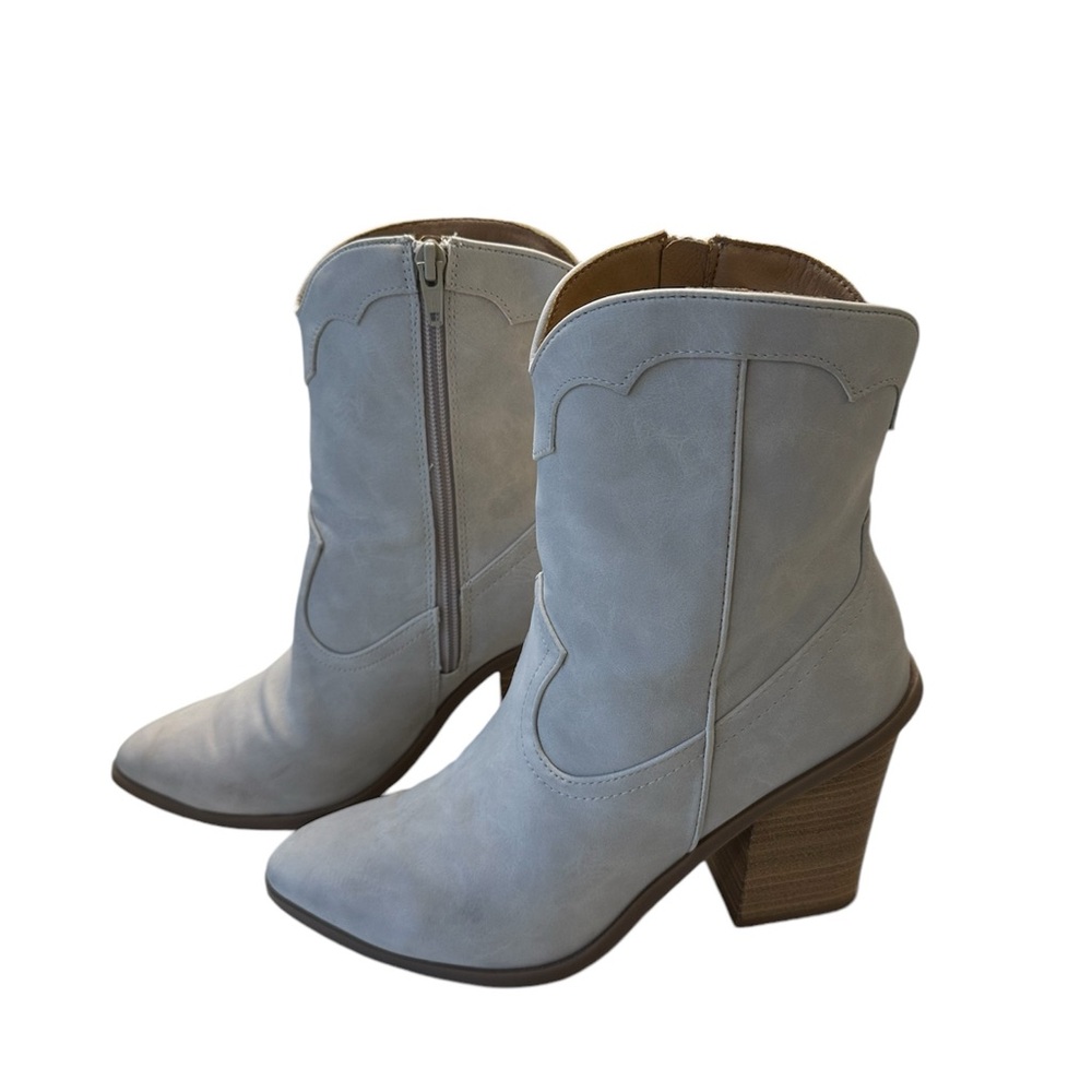 LC Lauren Conrad Women's Curve Top Western Boots